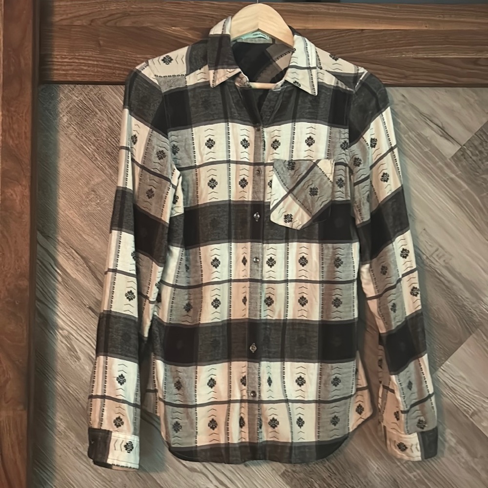 Maurice’s Ling sleeved flannel